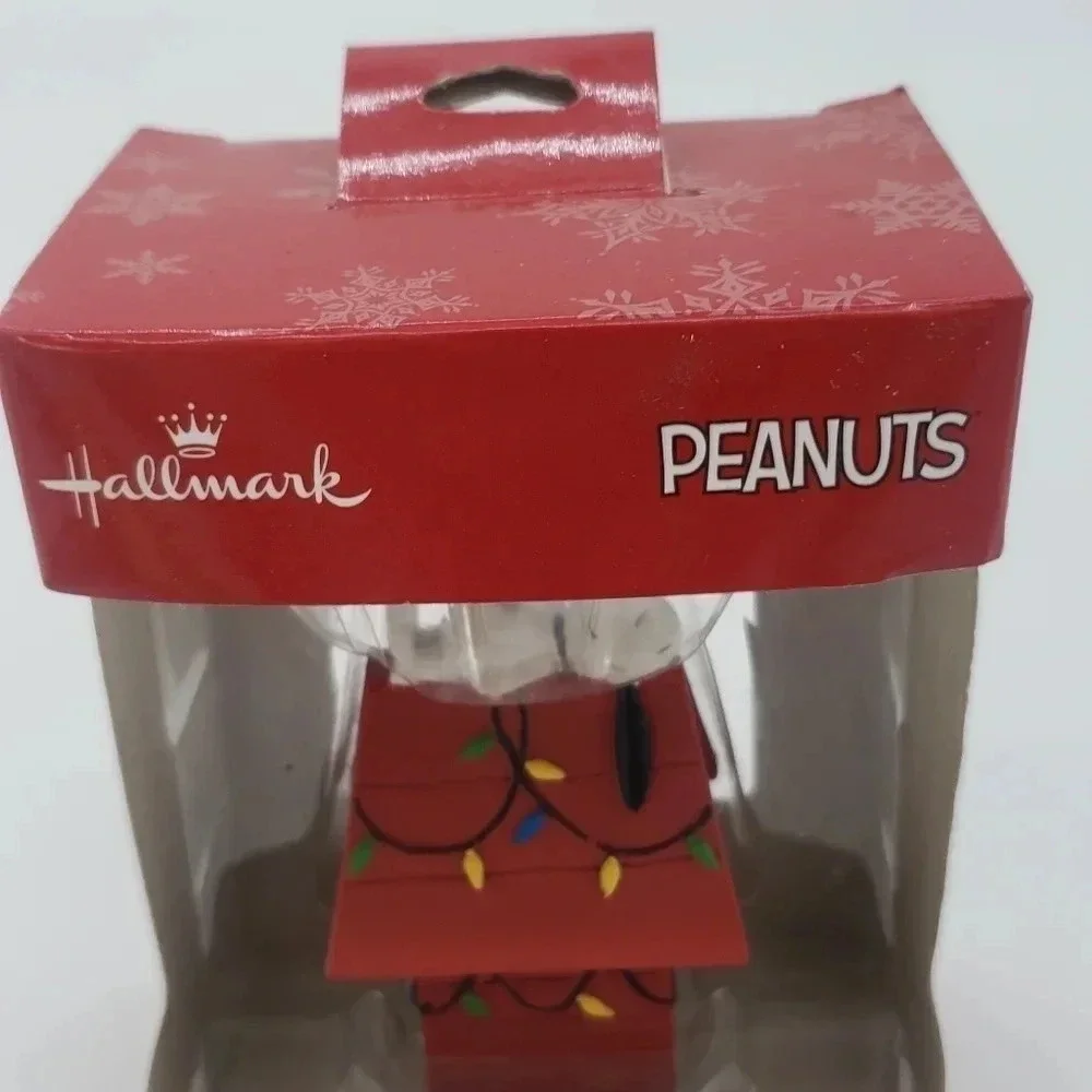 HALLMARK PEANUTS SNOOPY ON DOGHOUSE CHRISTMAS LIGHTS ORNAMENT~1ST PRIZE